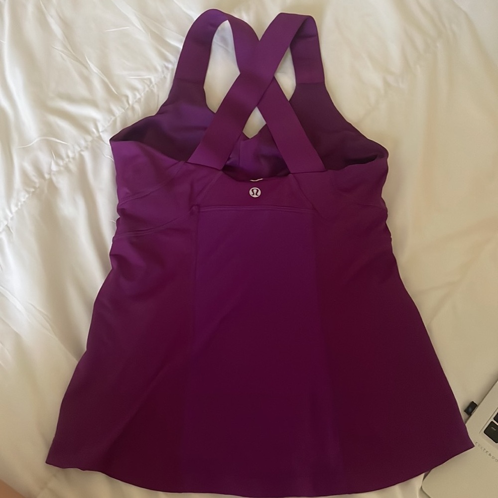 Lululemon - Picture 2 of 4